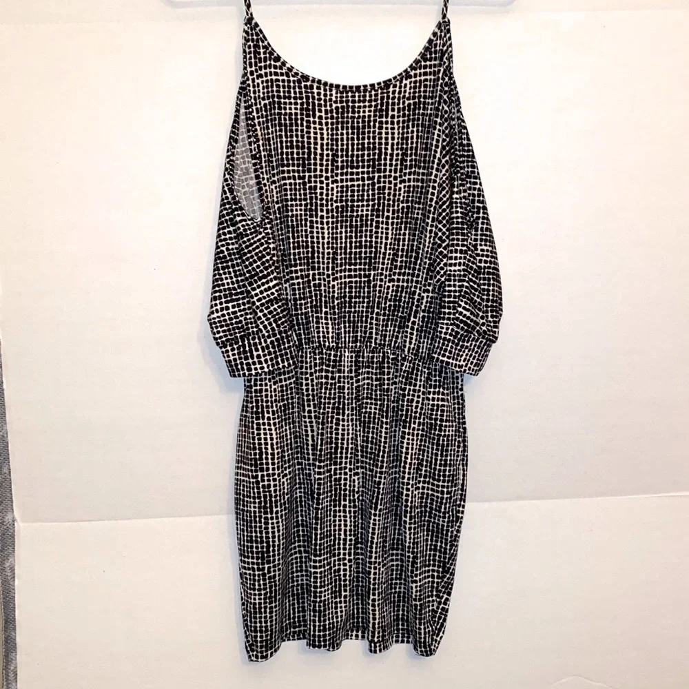 Lulu’s Dress‎
